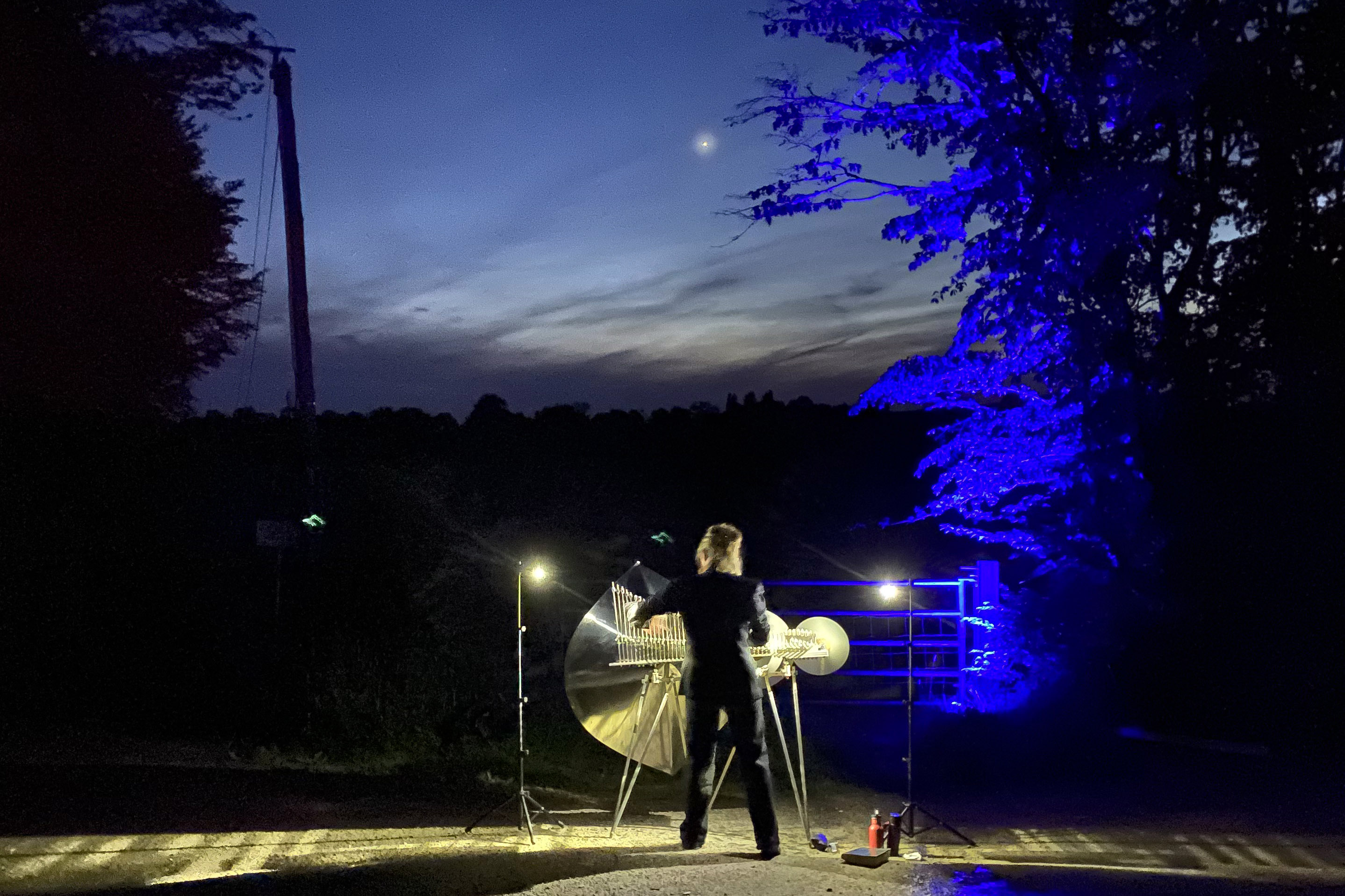 Cristal Baschet au crépuscule nautique, image : Le Dit de l'Eau